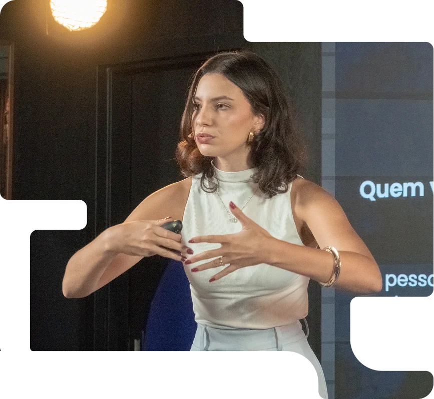 Sofia Stefanon em palestra